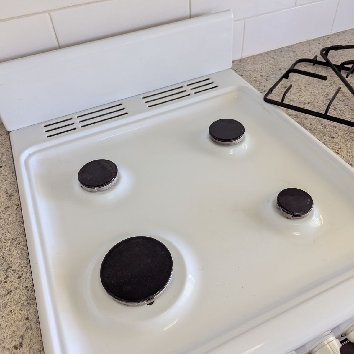 Kitchen, bathroom or living area cleaned by Signature Deep Cleaning, photo 16